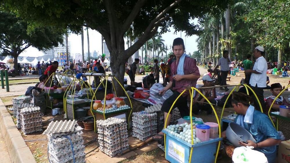 Kerak Telor di Monas