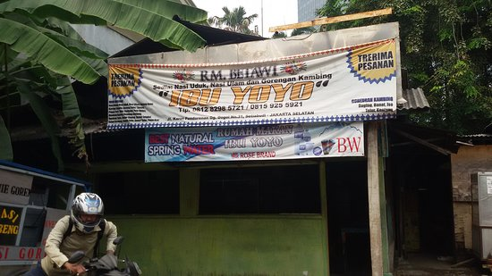 Nasi Ulam Ibu Yoyo, Tanah Abang