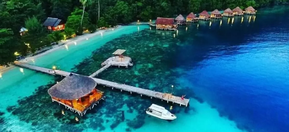 Wisata Menyelami Pesona Ambon Manise