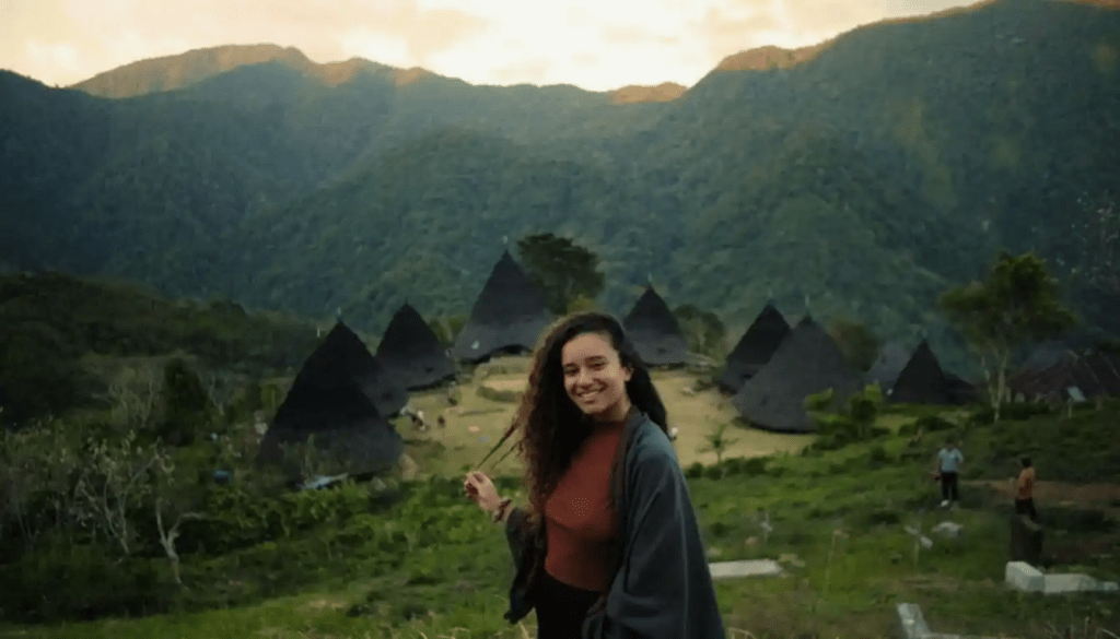 Wae Rebo Desa Konde Manggarai: Trekking 3 Jam ke Rumah Kerucut Negeri di Atas Awan
