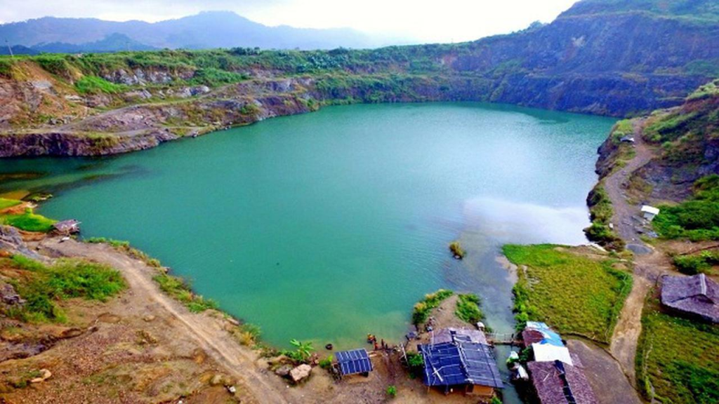 Urban Escape Jakarta Hidden Gems Dua Jam Perjalanan 2025: 7 Destinasi Dekat Jakarta yang Menakjubkan & Anti-Stress