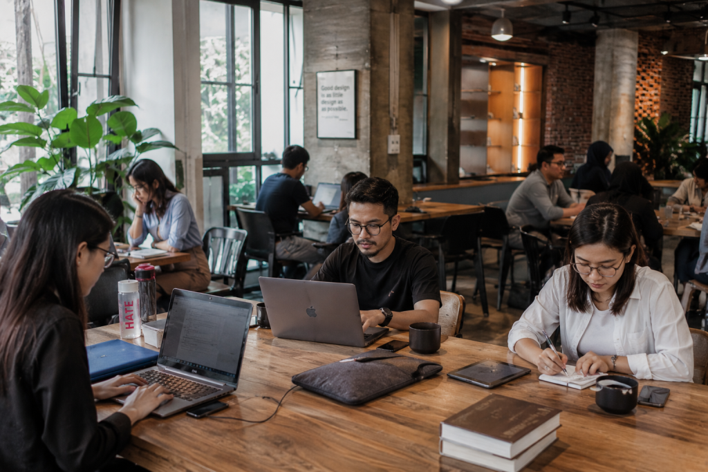 Ternyata Bukan Sembarang Kafe, Ini Standar Third Place Terbaik untuk Kerjamu