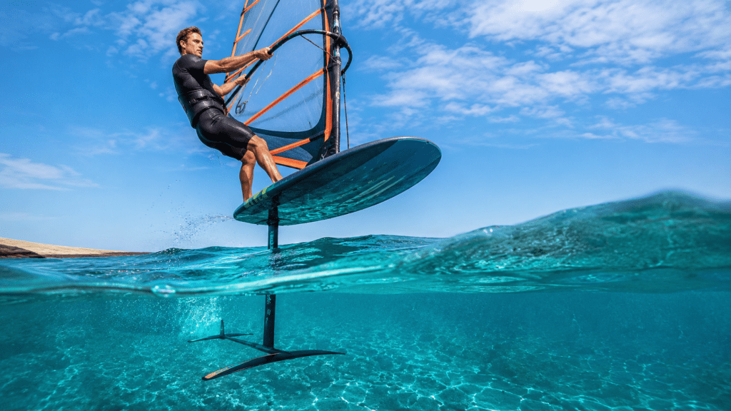 Windfoiling Jadi Olahraga Air Ekstrem 2026 Terbaru yang Wajib Kamu Coba